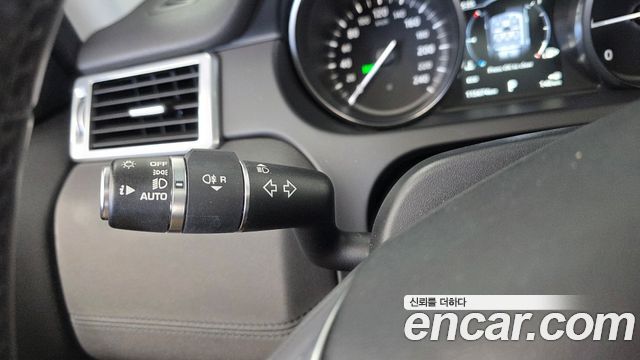 Land Rover Discovery Sport 2018 — photo 30