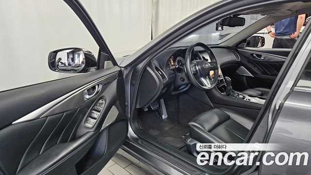 Infiniti Q50 2018 — photo 13