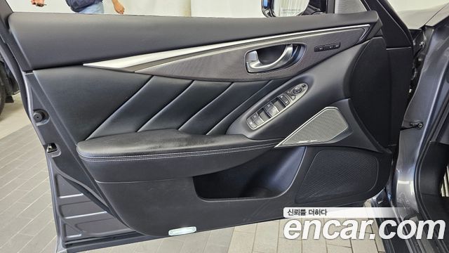 Infiniti Q50 2018 — photo 14