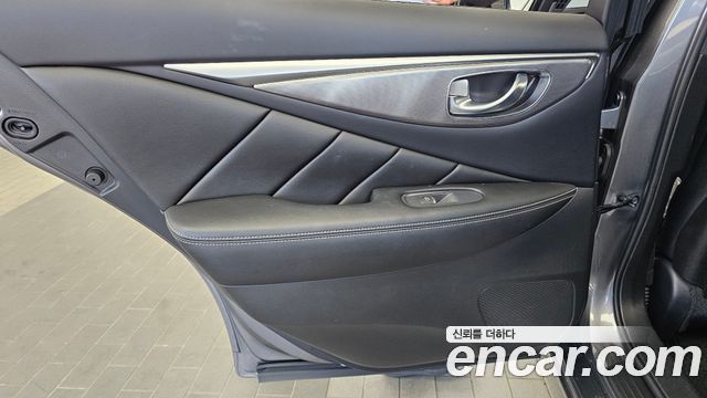 Infiniti Q50 2018 — photo 15