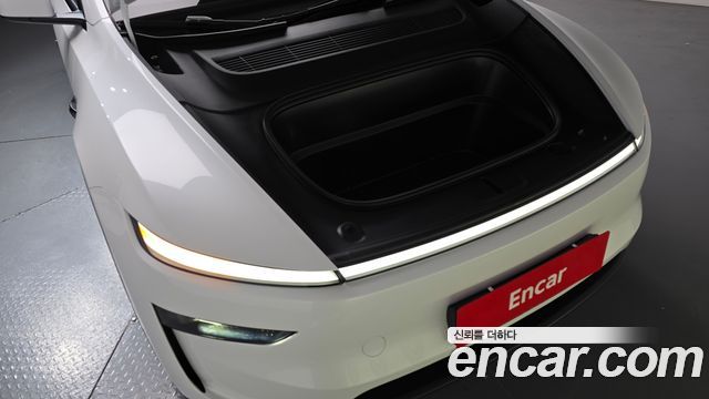 Tesla Model Y 2025 — photo 6
