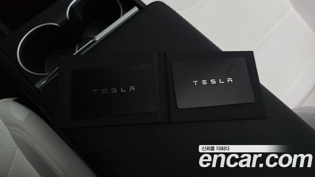 Tesla Model Y 2025 — photo 33