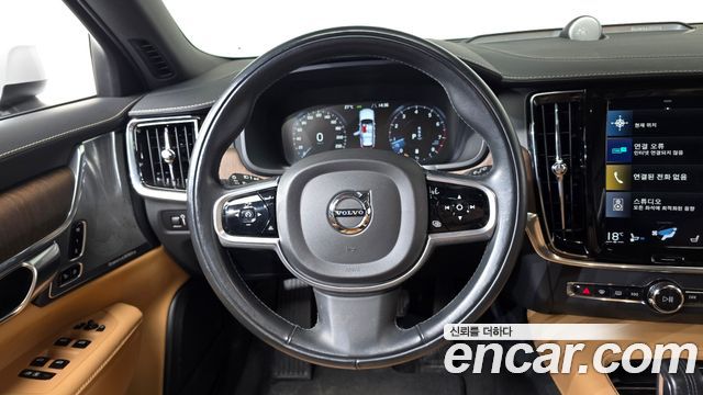 Volvo V90 2021 — photo 12