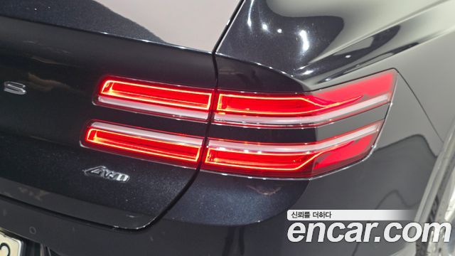 Genesis GV80 2021 — photo 9