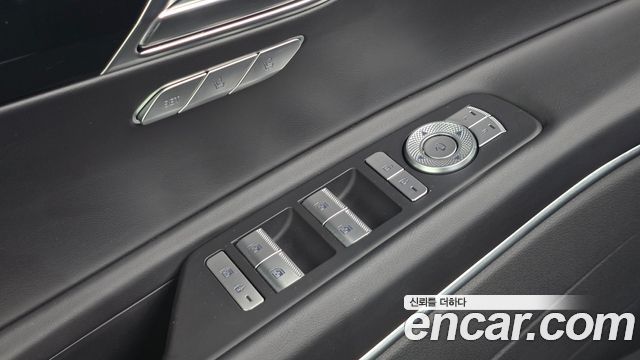 Genesis GV80 2021 — photo 28