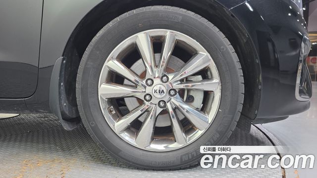 Kia Canival 2019 — photo 5