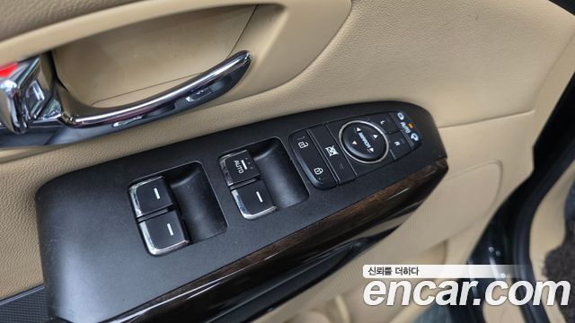 Kia Canival 2019 — photo 17