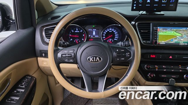 Kia Canival 2019 — photo 19