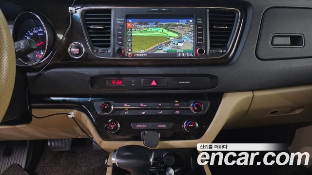 Kia Canival 2019 — photo 20
