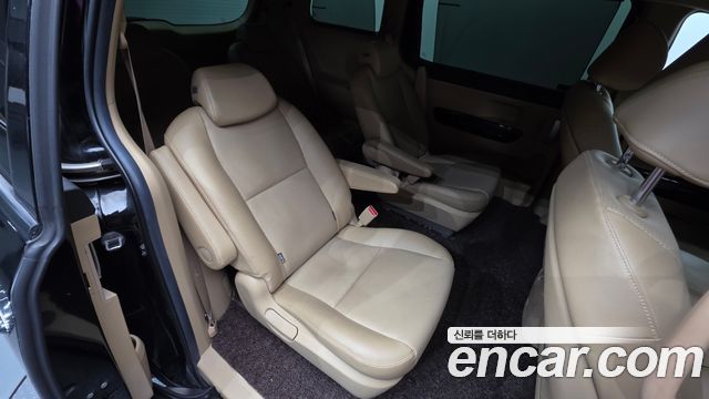 Kia Canival 2019 — photo 24