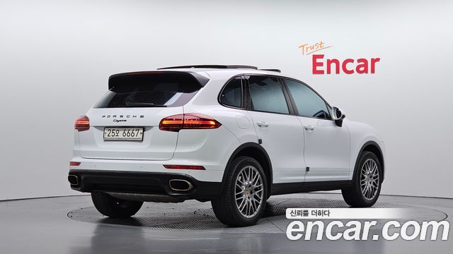 Porsche Cayenne 2015 — photo 2