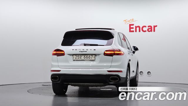 Porsche Cayenne 2015 — photo 4