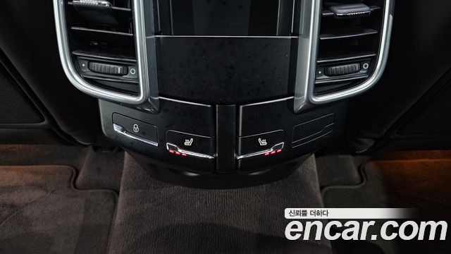 Porsche Cayenne 2015 — photo 19