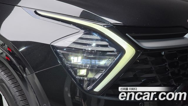 Kia Sportage 2023 — photo 8
