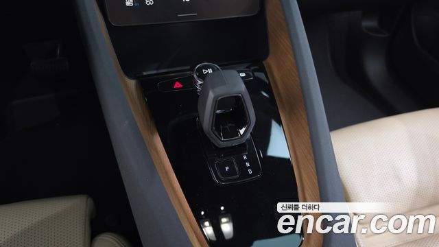 Polestar Polestar 2 2022 — photo 12