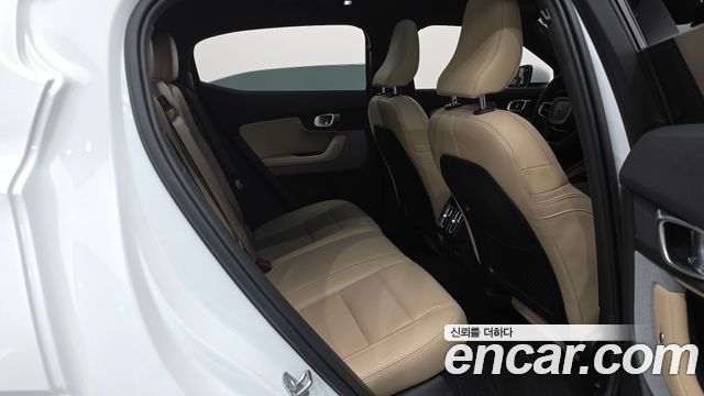 Polestar Polestar 2 2022 — photo 17