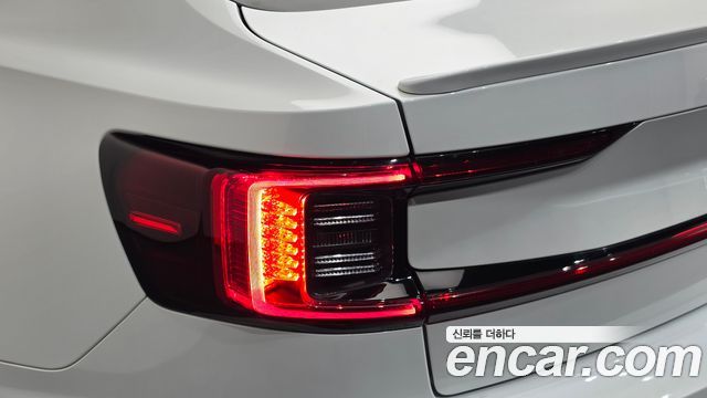 Polestar Polestar 2 2022 — photo 9