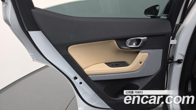 Polestar Polestar 2 2022 — photo 15