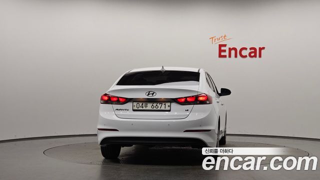 Hyundai AVANTE 2018 — photo 4
