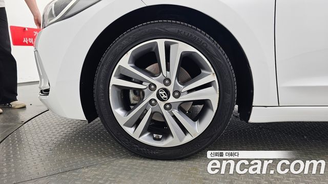 Hyundai AVANTE 2018 — photo 5