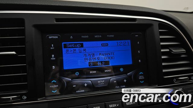 Hyundai AVANTE 2018 — photo 22