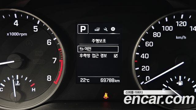 Hyundai AVANTE 2018 — photo 23