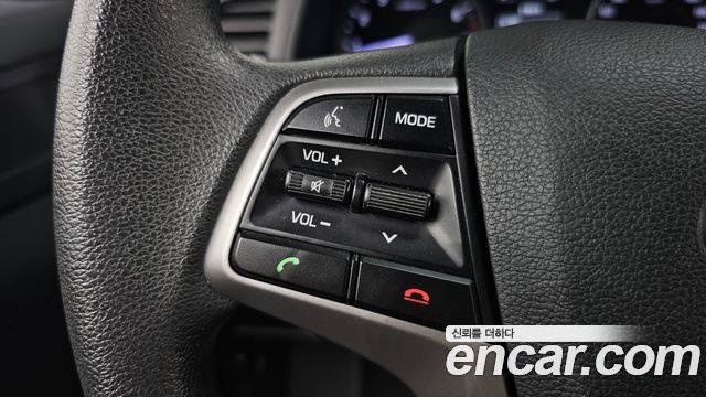 Hyundai AVANTE 2018 — photo 28