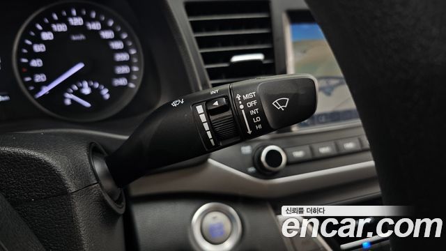 Hyundai AVANTE 2018 — photo 30