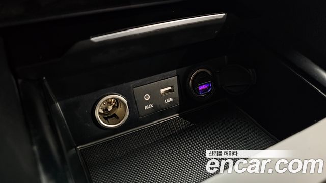 Hyundai AVANTE 2018 — photo 32