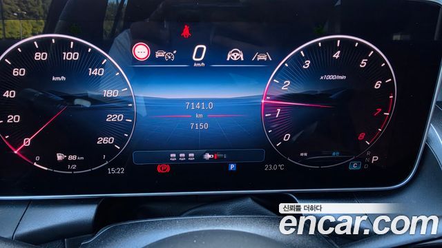 Mercedes-Benz GLC-Class 2026 — photo 8