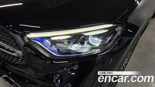Mercedes-Benz GLC-Class 2026 — photo 11