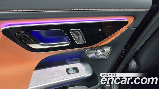 Mercedes-Benz GLC-Class 2026 — photo 15
