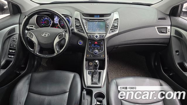 Hyundai AVANTE 2015 — photo 10