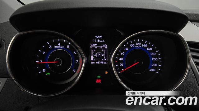 Hyundai AVANTE 2015 — photo 11