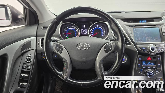 Hyundai AVANTE 2015 — photo 19