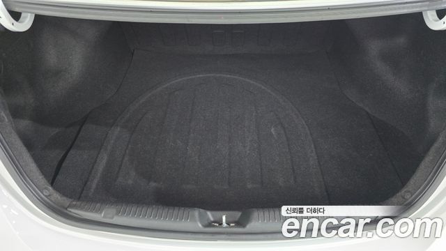 Hyundai AVANTE 2015 — photo 21