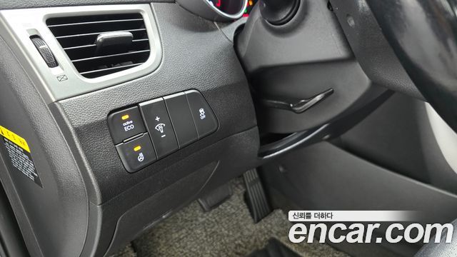 Hyundai AVANTE 2015 — photo 23