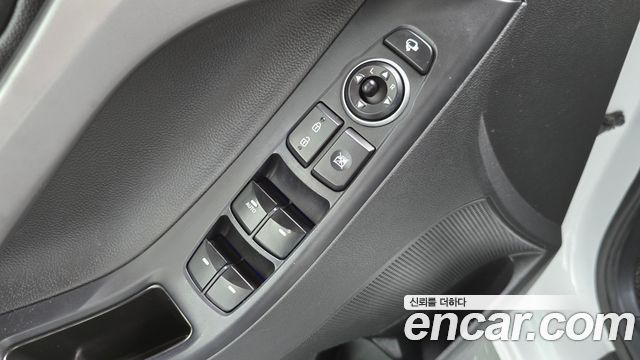 Hyundai AVANTE 2015 — photo 25