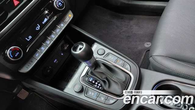 Hyundai Kona 2023 — photo 12