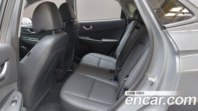 Hyundai Kona 2023 — photo 17