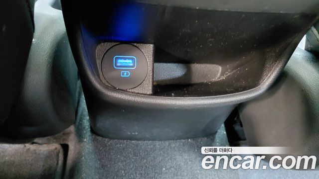 Hyundai Kona 2023 — photo 24