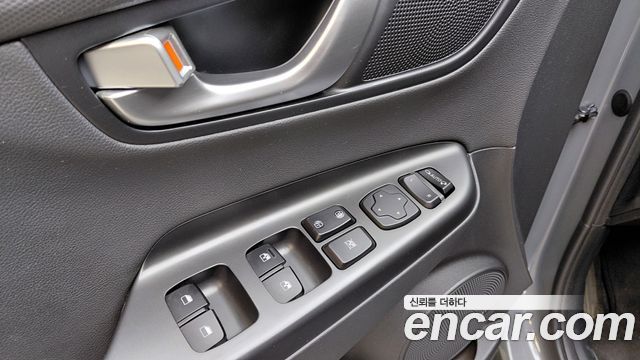 Hyundai Kona 2023 — photo 29