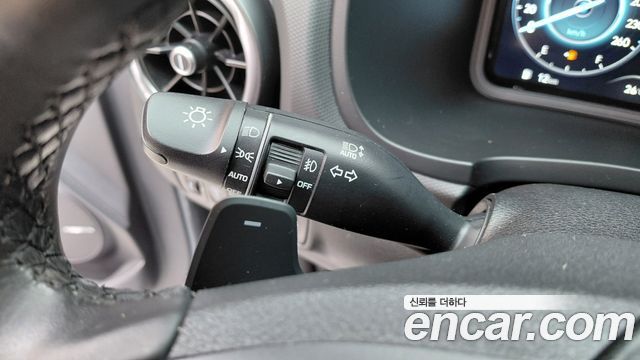 Hyundai Kona 2023 — photo 32