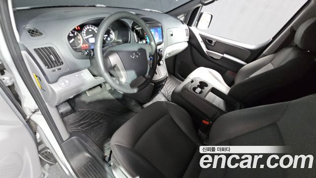 Hyundai Starex 2021 — photo 10