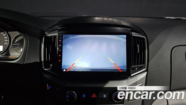 Hyundai Starex 2021 — photo 19