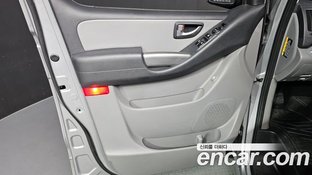 Hyundai Starex 2021 — photo 15