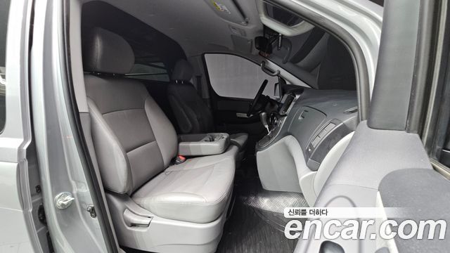 Hyundai Starex 2021 — photo 16