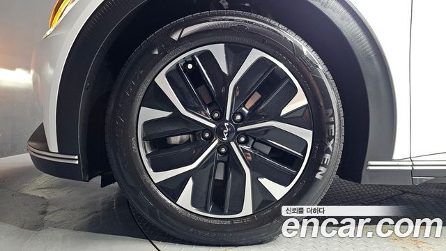 Kia EV6 2023 — photo 5