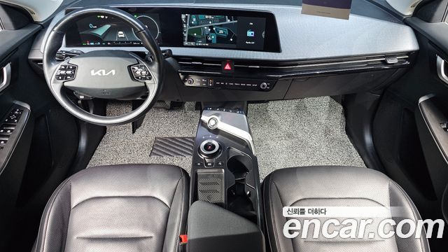 Kia EV6 2023 — photo 10