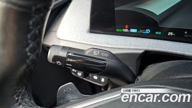 Kia EV6 2023 — photo 22